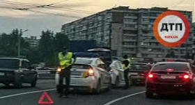 У Києві на Троєщині зіткнулися два автомобілі патрульних поліцейських