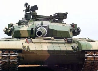 Оккупанты вывели танки в центр Горловки