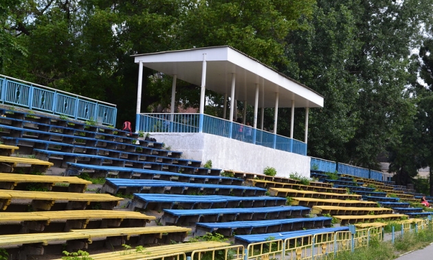 АЗАРОВ ЧИ «НЕ-АЗАРОВ»?