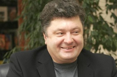 Порошенко в детстве напоминал Пьеро и любил конфеты