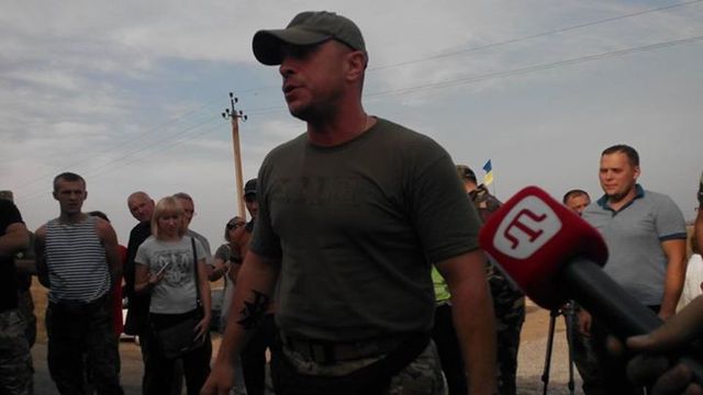 Дальнобойщикам, которые пытаются прорваться в Крым, приготовили неприятный сюрприз