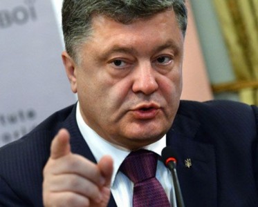 Порошенко ответил на первые три петиции