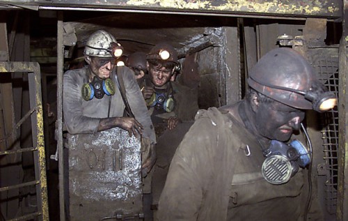 Сепаратисты "ЛНР" отменили дотации шахтерам