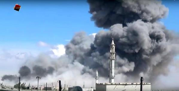 В СИРИИ ПОНЕСЛОСЬ! И СРАЗУ ЖЕ БЛИН КРОВАВЫМ КОМОМ... (ВИДЕО)