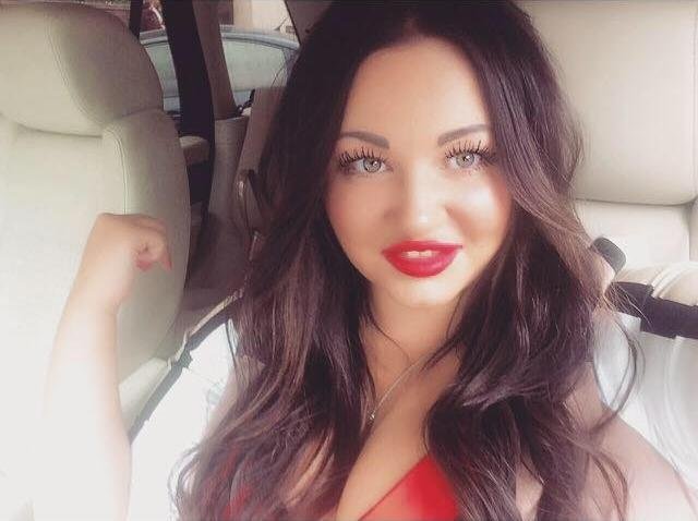 Секс-бомба из Верховной Рады раскрыла секрет обеспеченной жизни