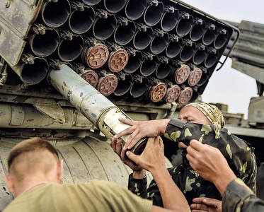 Почему Украина продолжает снабжать Россию сырьем для производства «Градов»