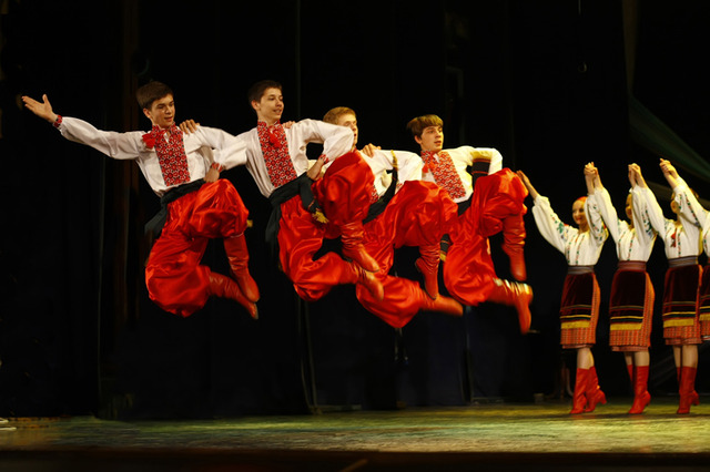 Видео украинского «гопака» набрало 14 млн просмотров в Facebook