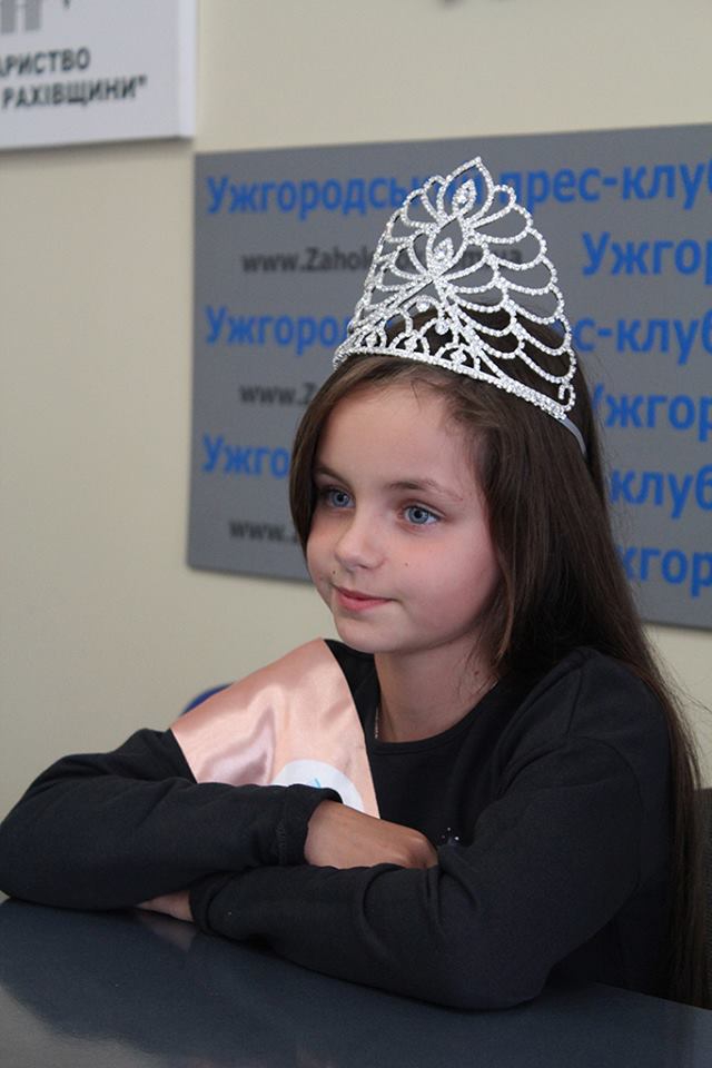 Восьмирічна українка виграла "Міні-міс Континент"