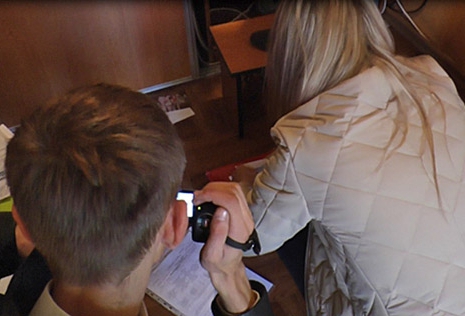 Херсонські правоохоронці викрили порностудію за участю 5-річної дитини (фото)