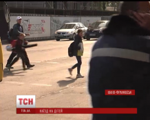 Депутат на Lexus збив трьох школярок і заперечує свою провину