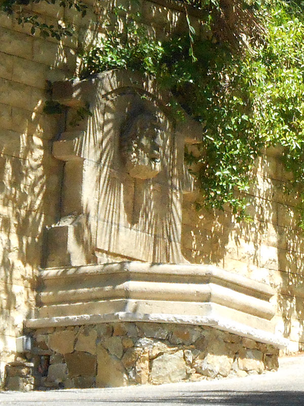 З життя прокурорів-корупціонерів. Вілла на Лазуровому узбережжі Франції