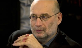 Акунин посмеялся над теми, кто прославляет Путина