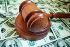 Скільки витрачають колишні чиновники на захист у міжнародних судах