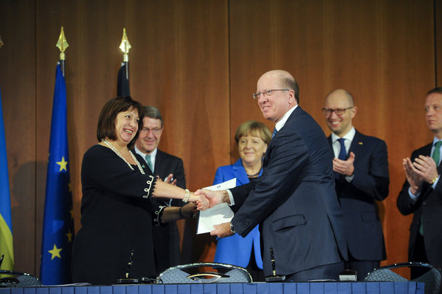 Украина нашла деньги на газ, но у депутатов есть претензии