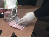 В Одесской области при получении крупной взятки задержаны офицеры милиции (фото)