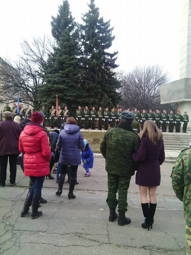 В «ЛНР» падение российского самолёта отметили «парадом» и концертом