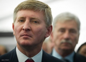 З Ахметова роблять "опудало" для Льовочкіна