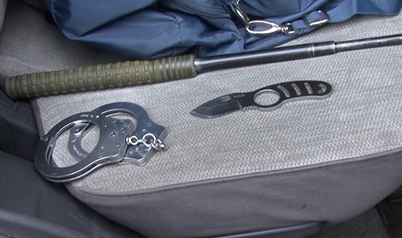 В Киеве задержали машину с оружием: опубликованы фото и видео