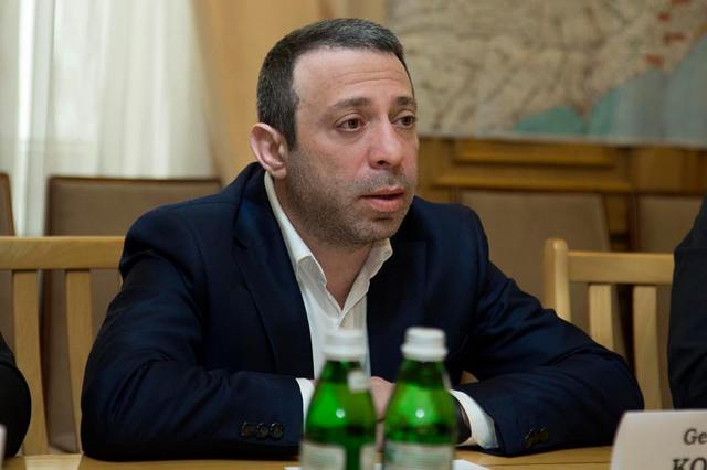 Корбан пользуется услугами бесплатной юридической помощи