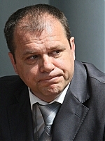 Хозяйственник без хозяйства: Почему Президенту Украину летать небезопасно