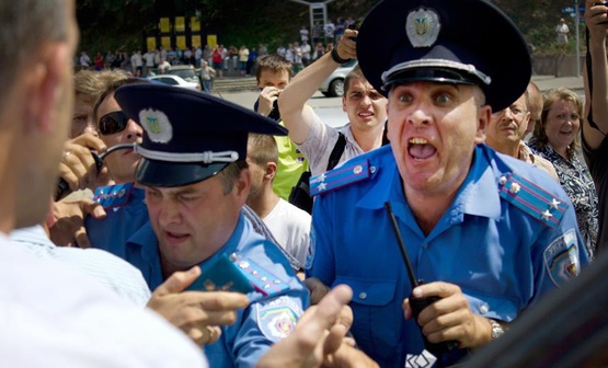 Милиционеры на прощание грабят свои участки