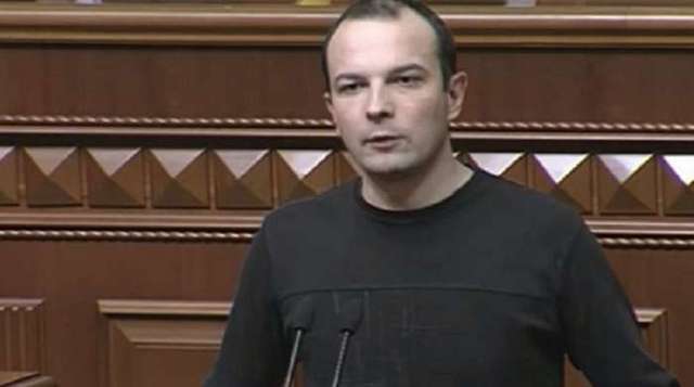 Соболєв поскаржився на проблеми з дружиною через політику