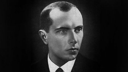 Повітрофлотський проспект змінить назву на проспект Степана Бандери!