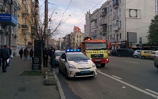 Полиция объявила войну автохамам: с улиц столицы эвакуировали уже более ста автомобилей-нарушителей