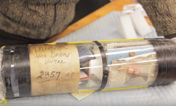 Знайдено капсулу часу, закладену 5 червня 1957 року