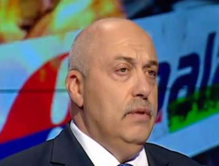 Замах на Олександра Рувіна - експерт із резонансних справ тяжко поранений