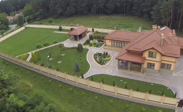 Обнародовано видео дома, в котором обитает избитый сотрудник СБУ Василий Писной