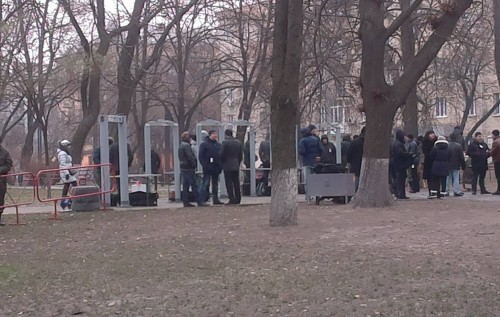 "Вас нєт в спісках". Людей не пускали до Національного Меморіалу Голодомору