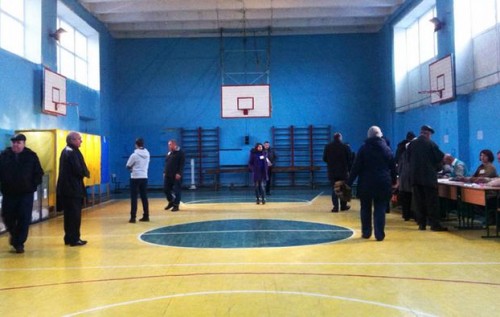 У Маріуполі пораховано більше 40% протоколів - проходять чотири партії