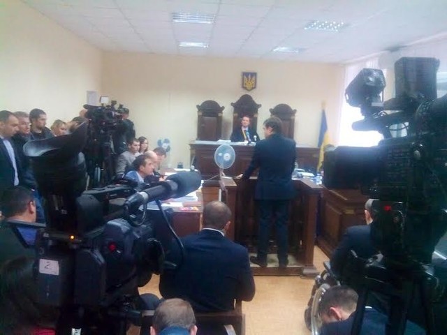 Ряполов розповів, як Кернес зламав йому носа, а охоронець бив у пах