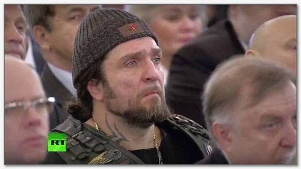 Вот этот вот в шапке — он кто? Совет федерации или Госдума? — Аркадий Бабченко