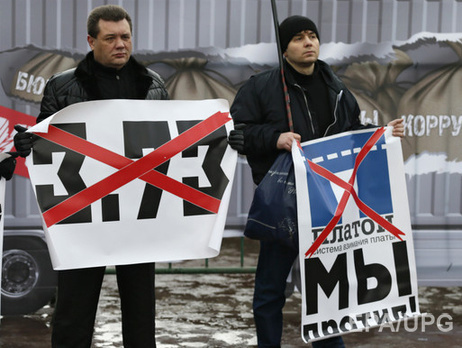 Российские дальнобойщики встанут лагерем под Москвой