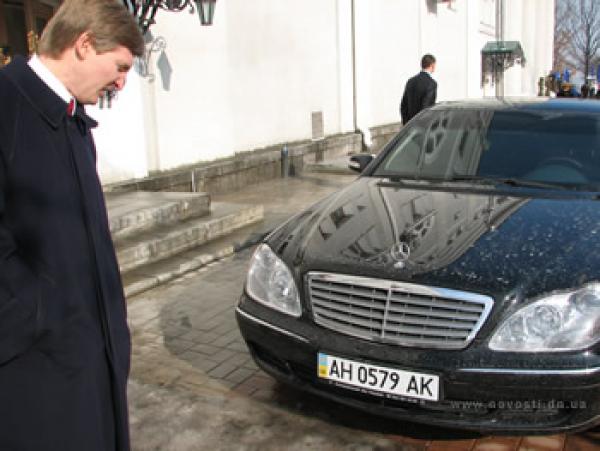 Ахметов собирается возвращаться в Донецк и ремонтировать "Донбасс Арену"