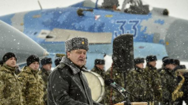 Порошенко рассказал о возрождении армии Украины