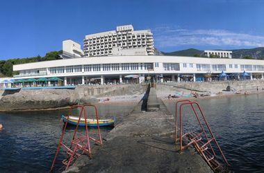 В Крыму нашли желающих купить имущество Коломойского