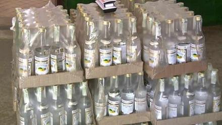 «Черные» винокуры открыли в зоне АТО цех по разливу «паленой» водки (+фото)