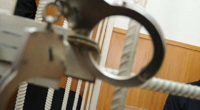 Судьи пытались сбежать из суда, где бойцы «Правого сектора» истекали кровью (ВИДЕО)