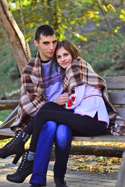 Террористы «Всевеликого войска Донского» расстреляли пару влюбленных прямо на автобусной остановке оккупированного Антрацита. Ужасные подробности