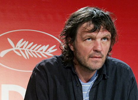 Известный режиссер «отдал» Путину свой двор для ракет