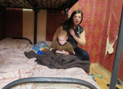 В РФ беженцев с Донбасса выгоняют с детьми на мороз