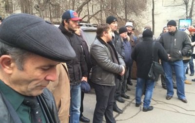 Протесты дальнобойщиков все ближе к Путину: десятки водителей устроили пикет под АП РФ