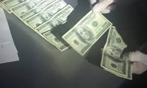 В Одессе задержали двух офицеров СБУ на взятке в 70000 долларов