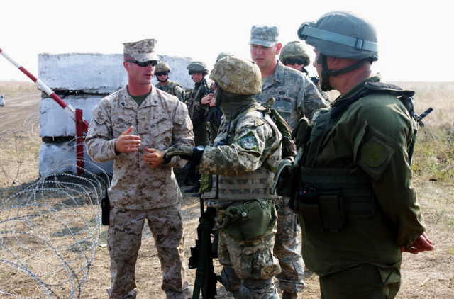 Вступил в силу Закон о допуске иностранных военных на территорию Украины