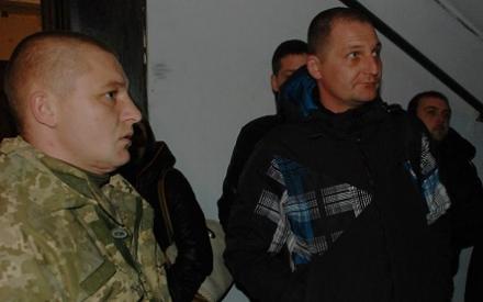 Следователь из ведомства Авакова подарил жене квартиру бойца, воюющего на фронте (+фото)