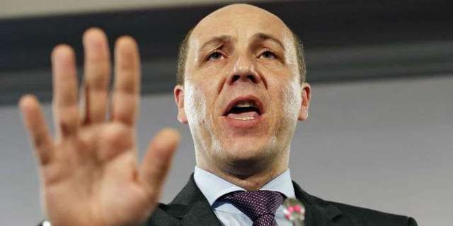 Парубий заявил, что Крым сдали солдаты-предатели, не выполнив приказ Турчинова - "стрелять"