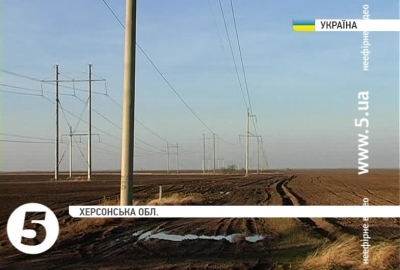 На Херсонщині впала ще одна опора ЛЕП, яка постачала світло до Криму